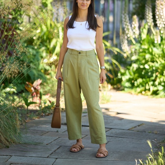Uniqlo Linen Blend Pleated Tapered Pants - Picture 15 of 15